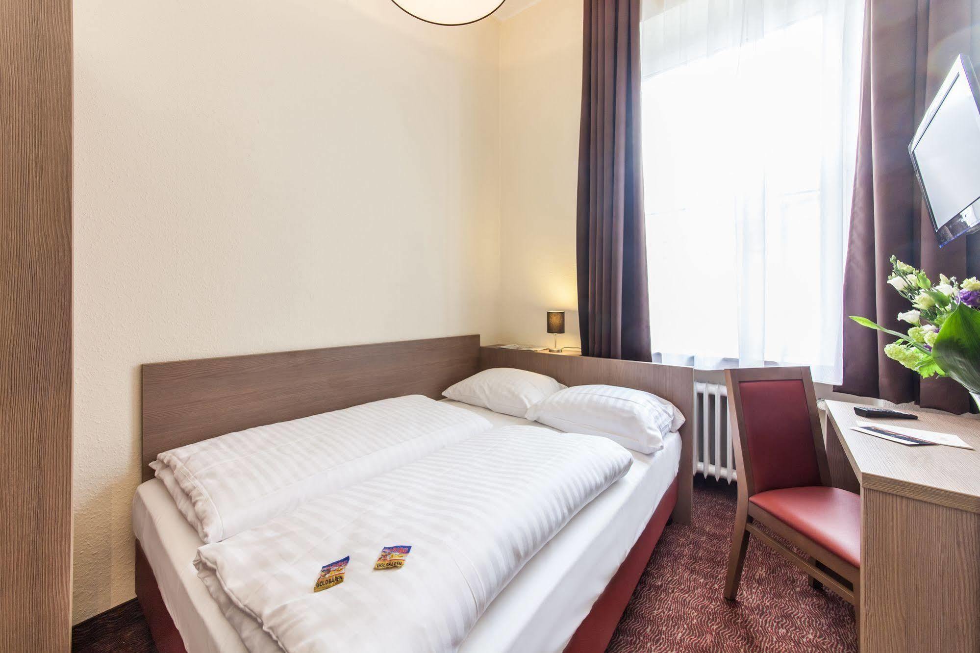 Hotel Maxim Duesseldorf City Exterior photo