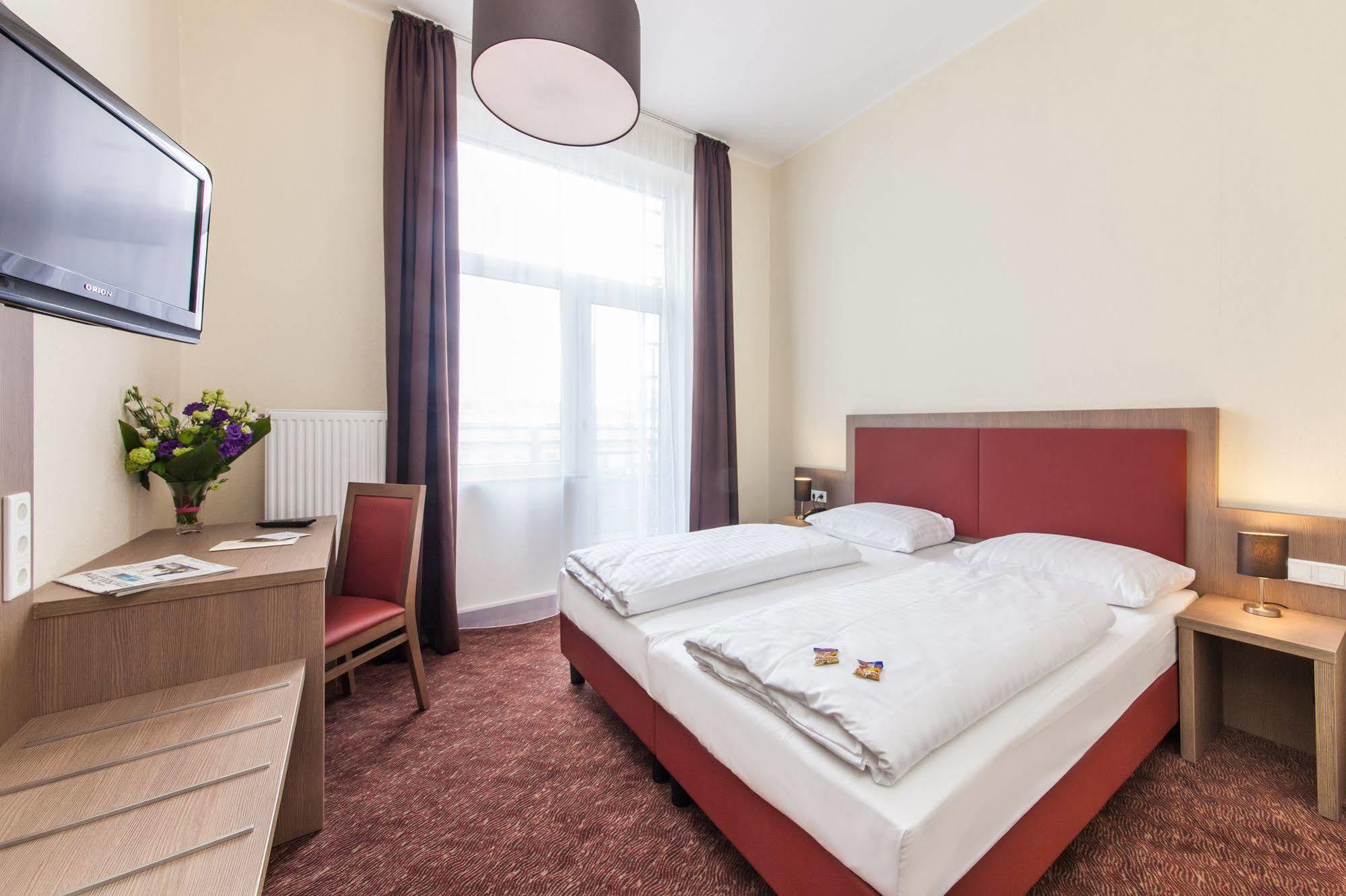 Hotel Maxim Duesseldorf City Exterior photo